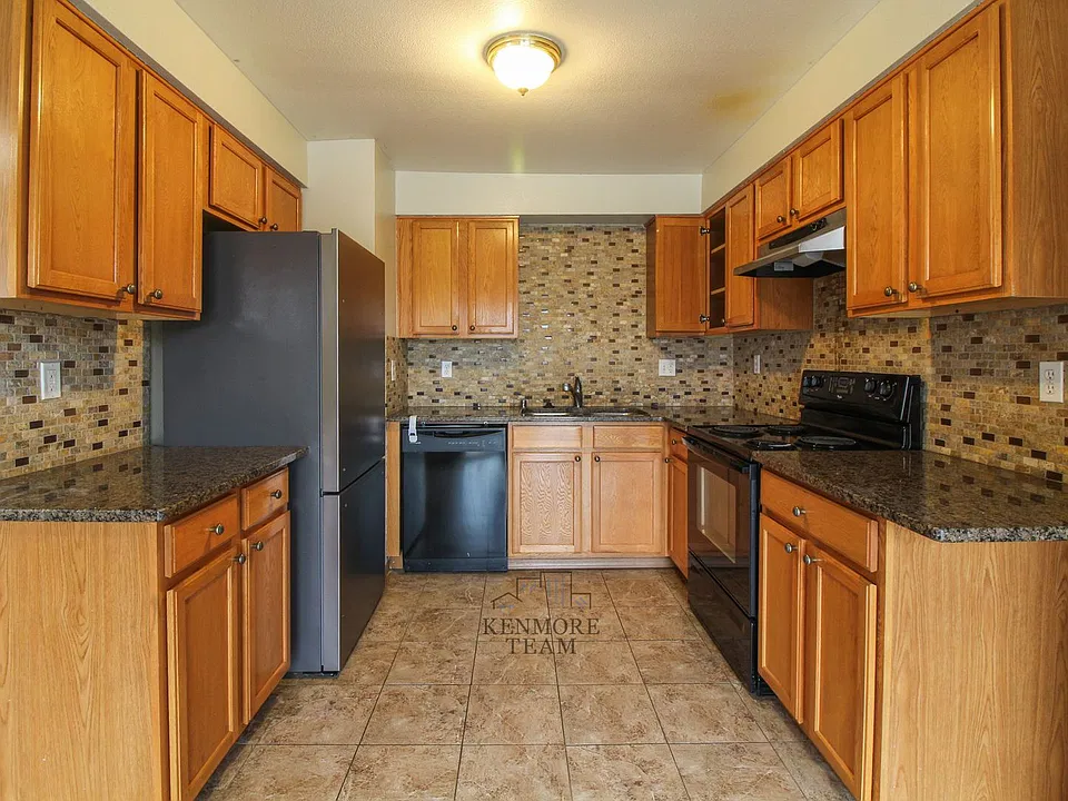 3121 W Hood Ave #I202