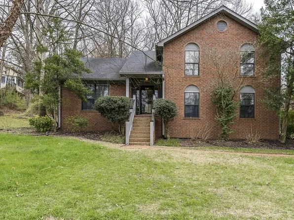 105 Oak Holw, Hermitage, TN 37076