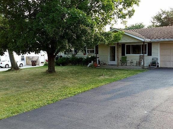 2nd image of 701 Beachler Dr