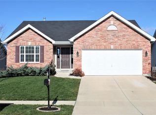 2824 Cedar Grove Dr, Belleville, IL 62221