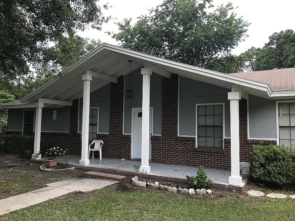 1st image of 205 SE Jonathan Way