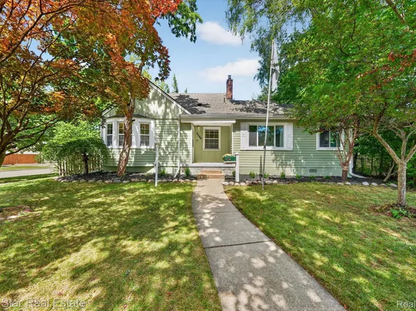 2284 Columbia Rd, Berkley, MI 48072