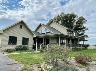 45W129 Welter Rd, Maple Park, IL 60151