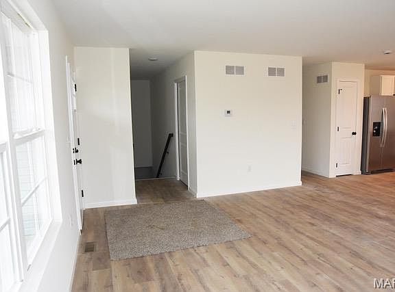 5th image of 620 Eisenhower Blvd