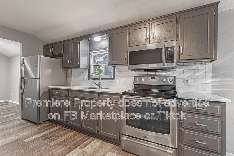 2 bed, 1.0 bath, 900 sqft, $1,150 — Photo 4