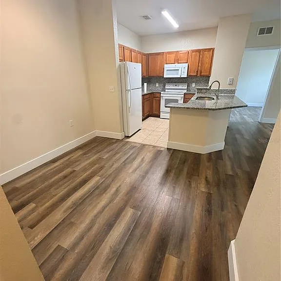 8137 Claire Ann Dr #207 — Photo 2