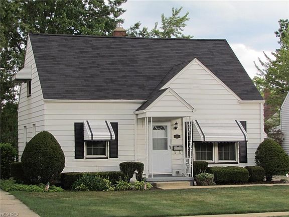 3rd image of 3183 Oakwood Dr