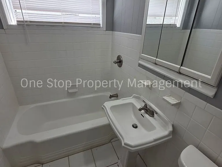 7037 Askew Ave — Photo 26