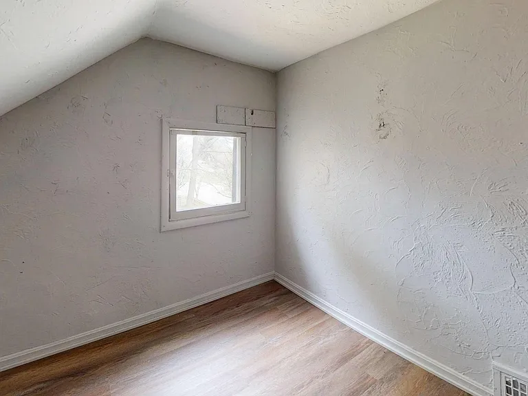 1141 McKinley Ave — Photo 21