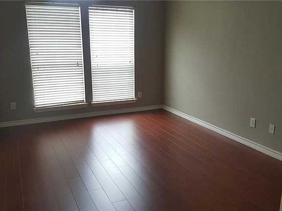 5th image of 1303 Vistawood Dr