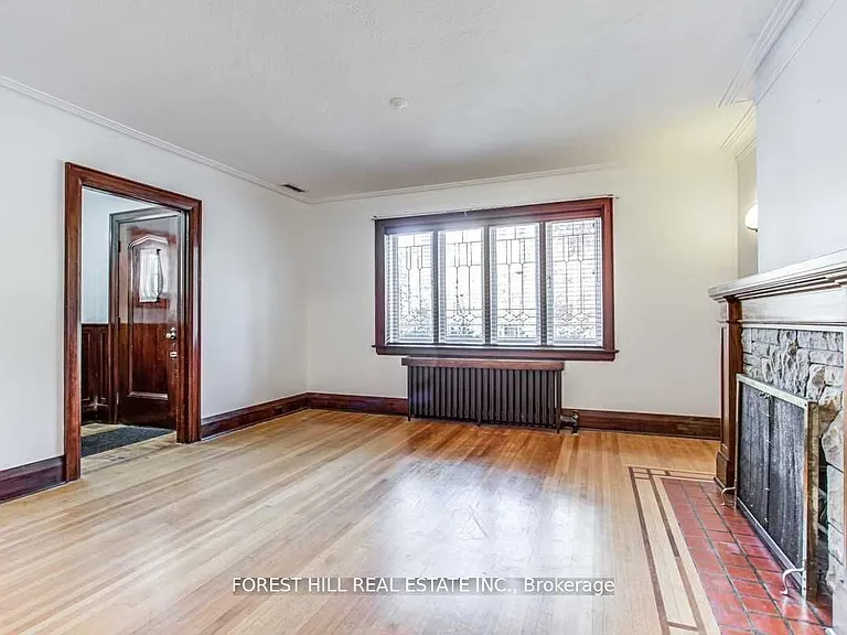 138 Castlewood Rd — Photo 7