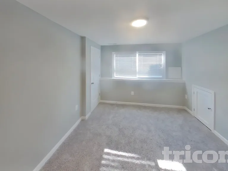 808 Ruxshire Dr — Photo 11