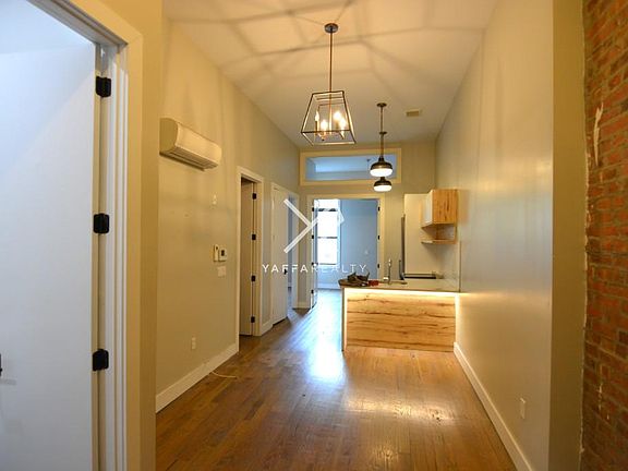 2nd image of 1043 Bedford Ave APT 1A