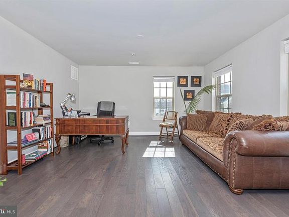 3rd image of 11921 Breezy Meadow Dr