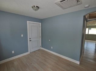 10 Windsor Ct, Galveston, TX 77551