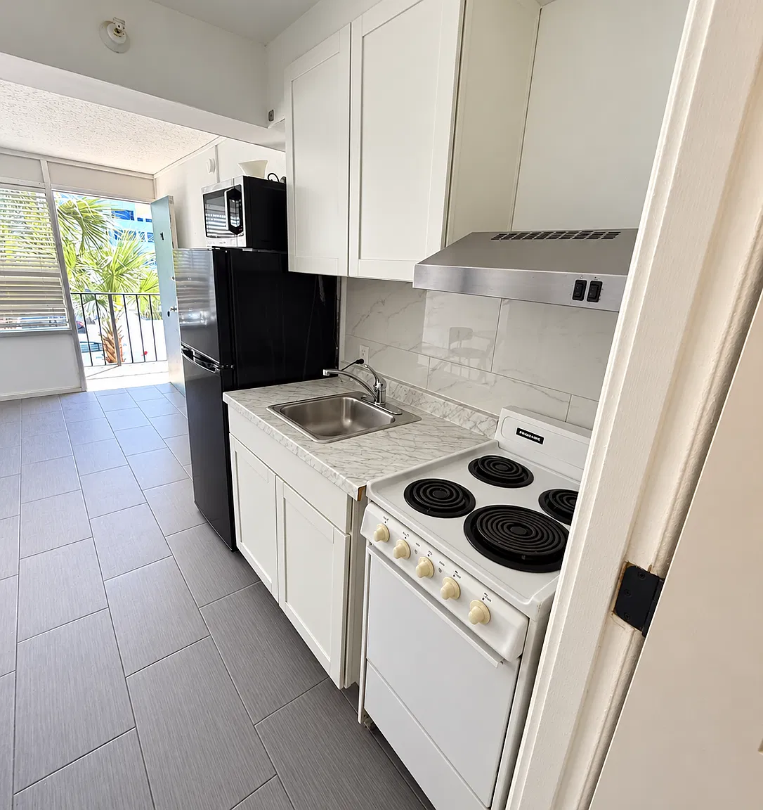 1 bed, $1,100 — Photo 2