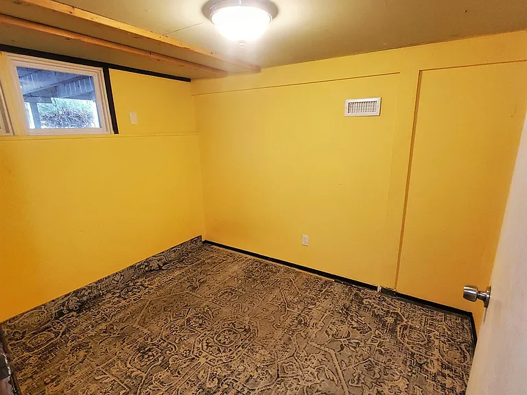 Extra room in basement for office or storage