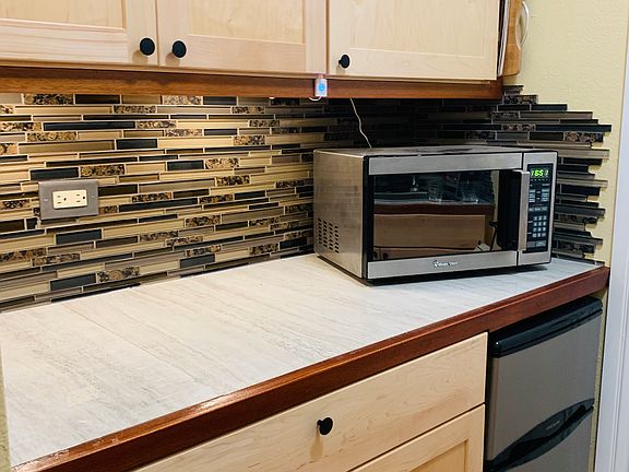 4th image of 75-5776 Kuakini Hwy APT 133