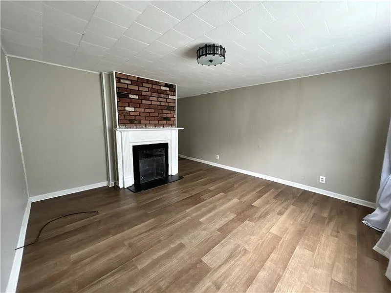 3 bed, $950 — Photo 3