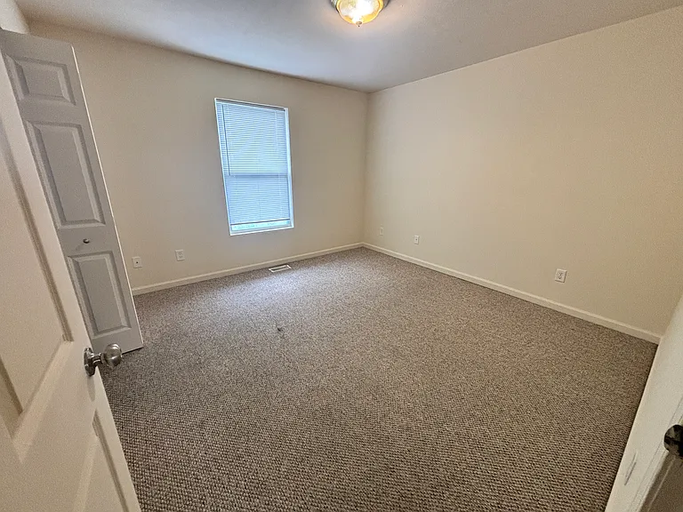 1329 Fraternity Village Dr — Photo 13
