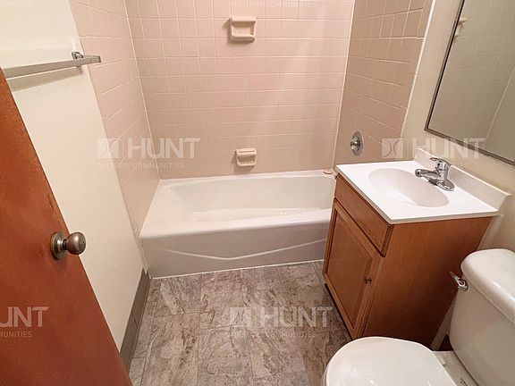 4th image of 23 Dogwood Dr