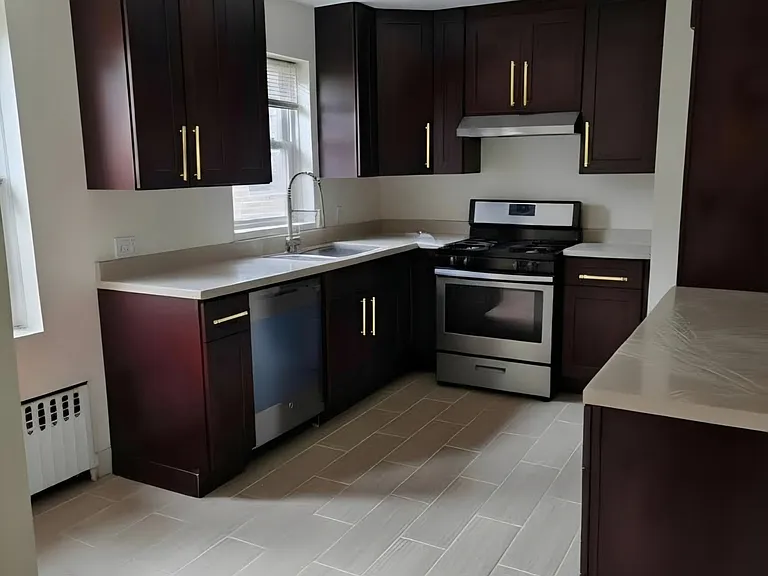 6100 N Campbell Ave #2 — Photo 1