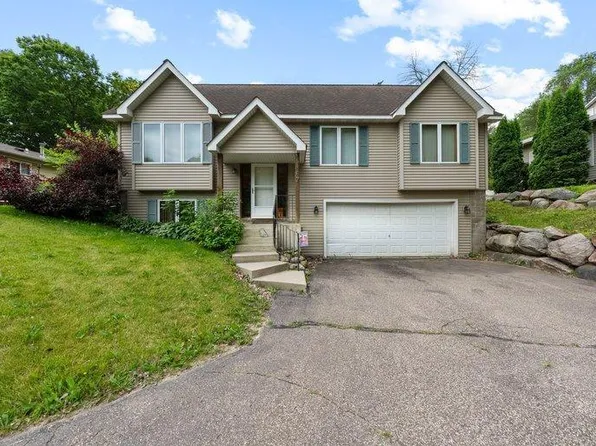 5867 Bartlett Blvd, Mound, MN 55364