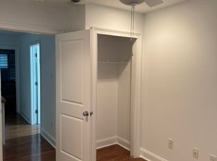 135 Gladstone St, Philadelphia, PA 19148