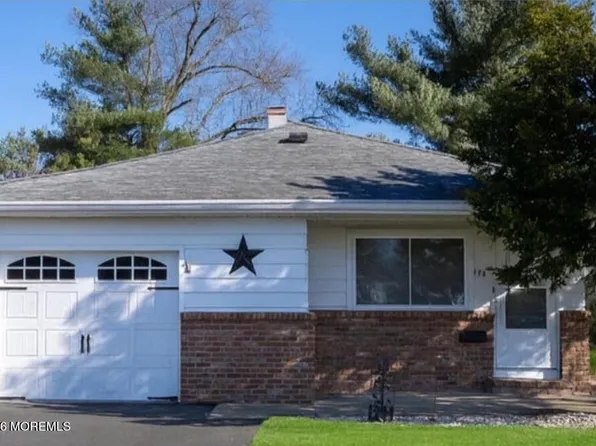 176 Charlotteville Drive S, Toms River, NJ 08757