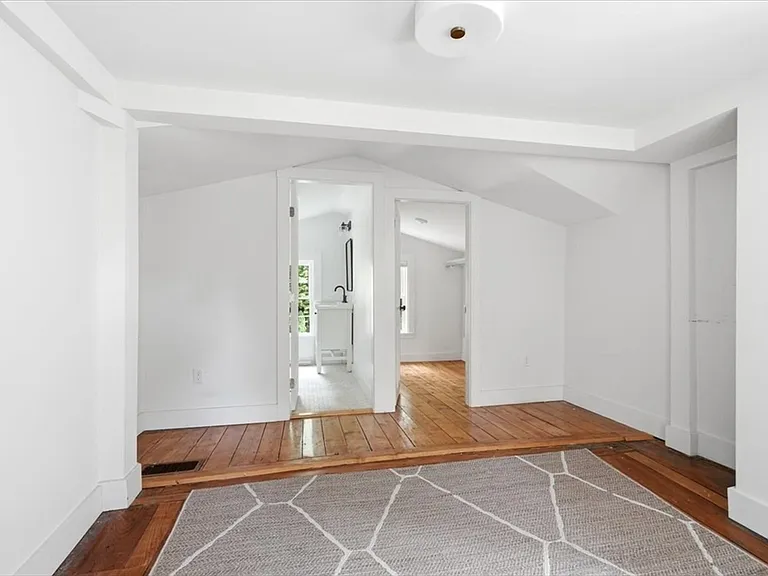 16 West St — Photo 15