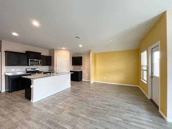 3rd image of 8921 Eagles Landing Dr