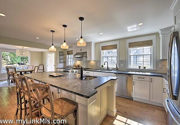 4th image of 92 Goldfinch Dr