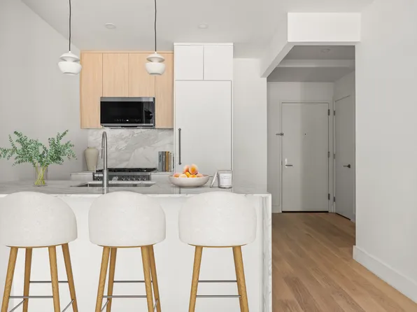 1019 Hancock Street 1B image 3 of 11