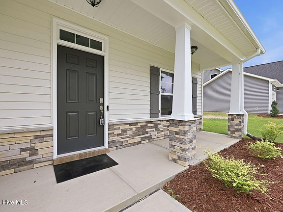 4th image of 981 Rialto Lane
