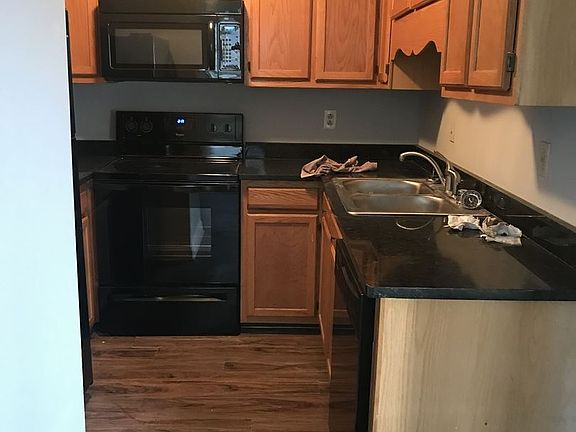 2nd image of 1612 Westen St APT 75