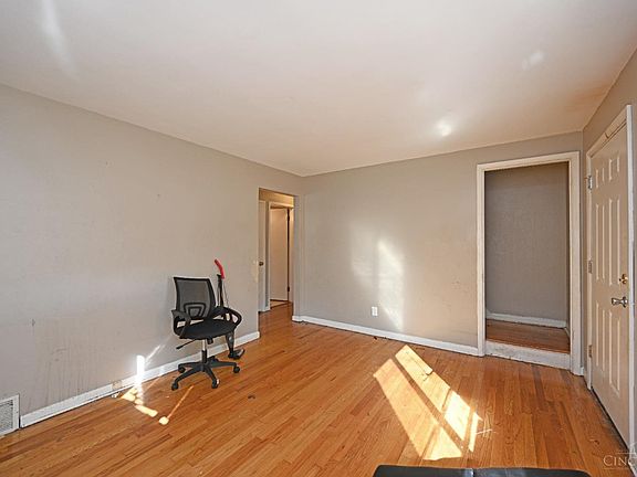5th image of 4794 Hardwick Dr