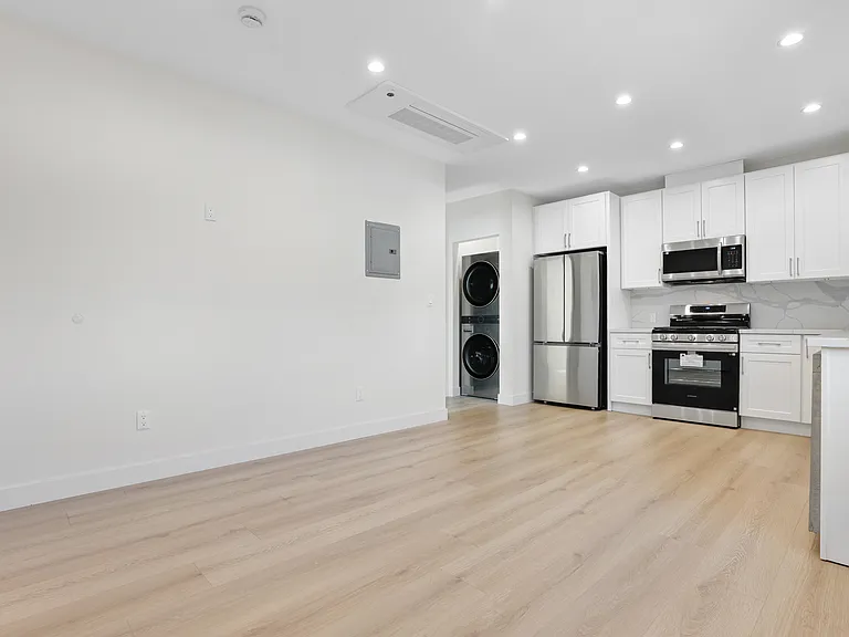 16639 Blackhawk St — Photo 7