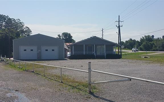3rd image of 10151 S State Highway 51