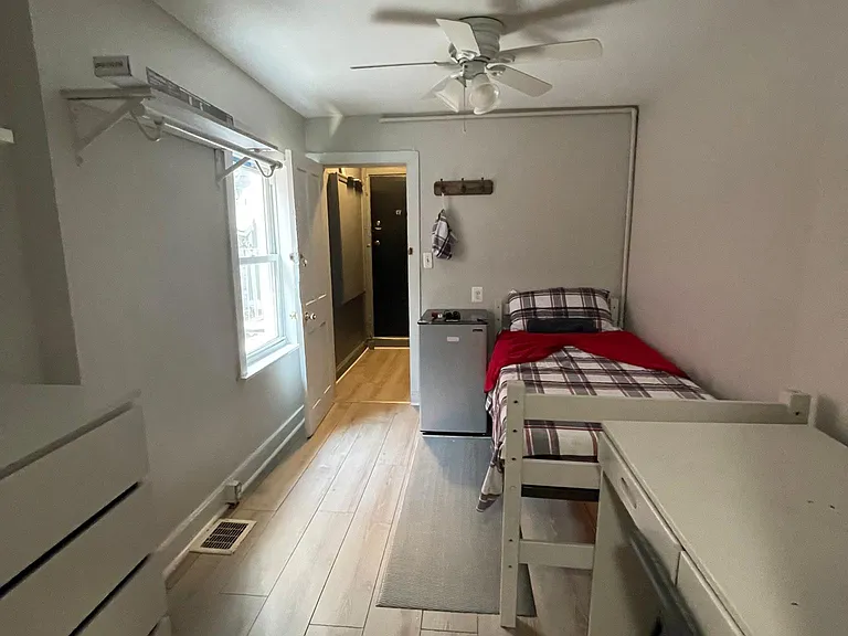 1811 Bank St #2F — Photo 8