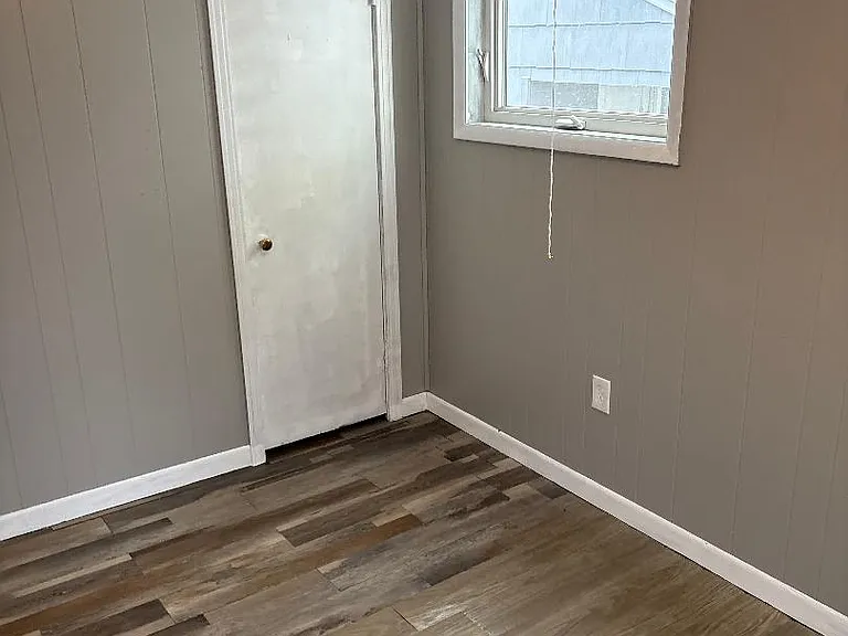 190 Aurora Ave — Photo 9