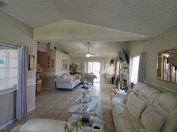 4th image of 7248 Wayfarer Dr