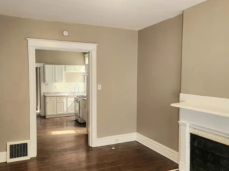 3435 Alberta St #1F — Photo 8