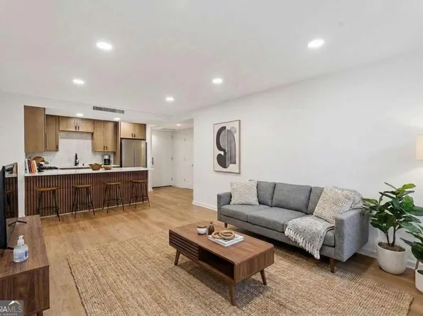 2965 Pharr Court South NW #118, Atlanta, GA 30305