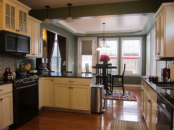 3rd image of 11463 Wynfair Ct