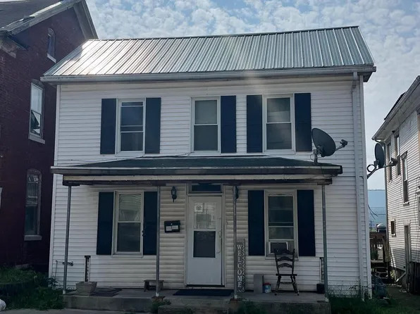 132 W 4th St, Lewistown, PA 17044