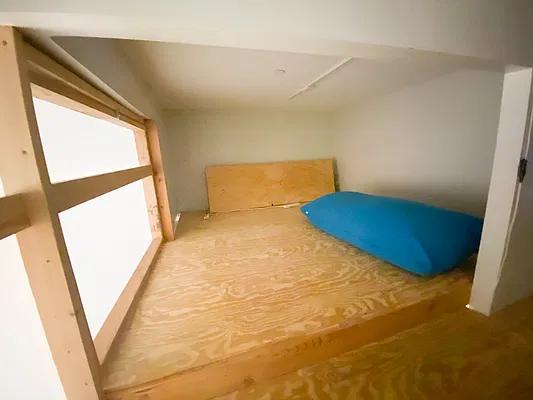 Rented by City Vista Inc | media 9