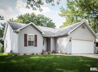 2017 Mahark Ln, Peoria, IL 61607