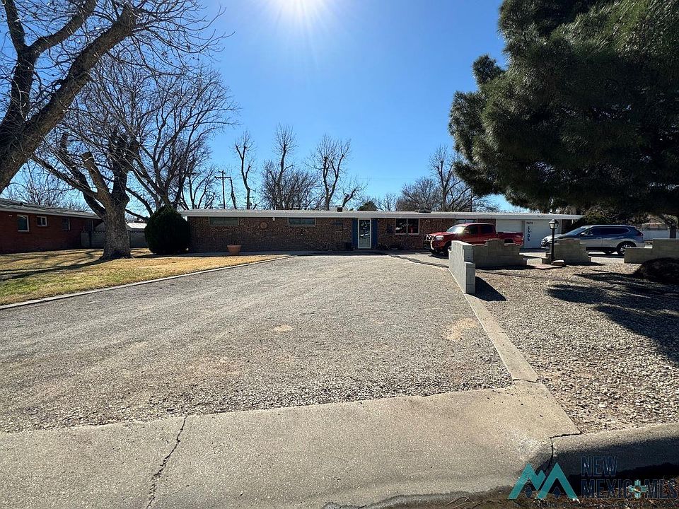 1st image of 1505 W Riverside Dr