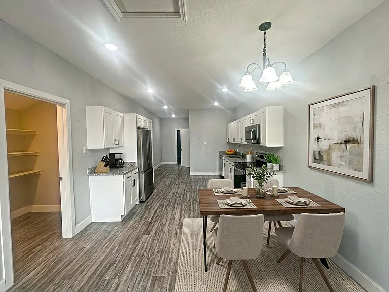 7550 Oak Chase #3 — Photo 9