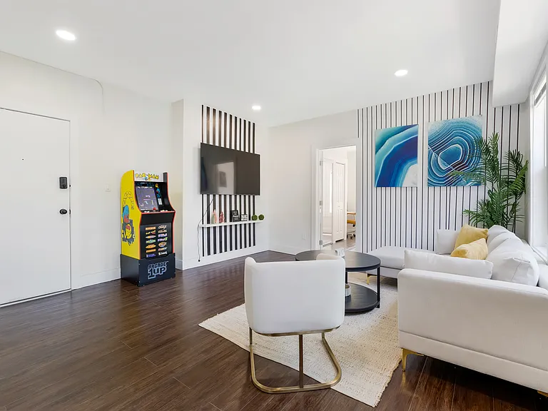 13476 Clifton Blvd #201 — Photo 13